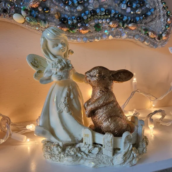 Fairy ~ Angel Girl Figurine ~ Display Space for Votive, etc.~ Vintage? ~ Pretty! - Picture 5 of 16